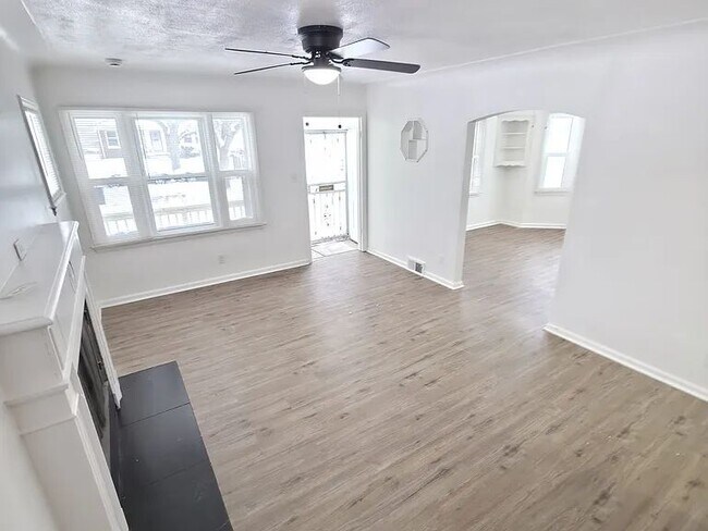 Photo - 2390 SW 21st St