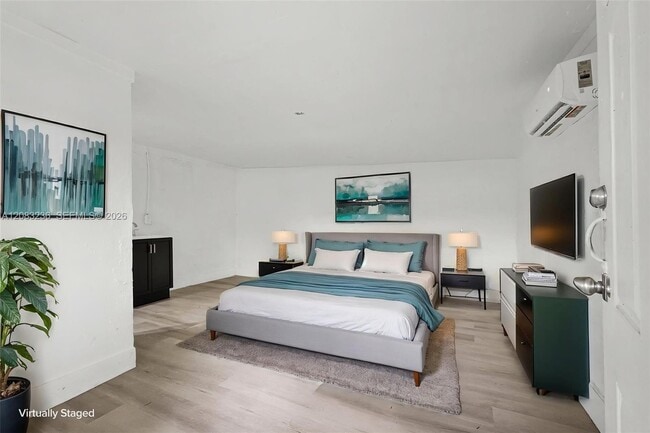 250 NW 45th St