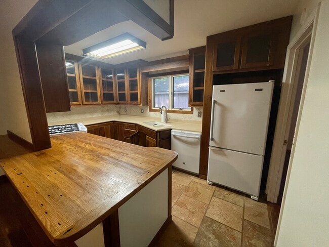 Photo - 94 Wildwood Dr