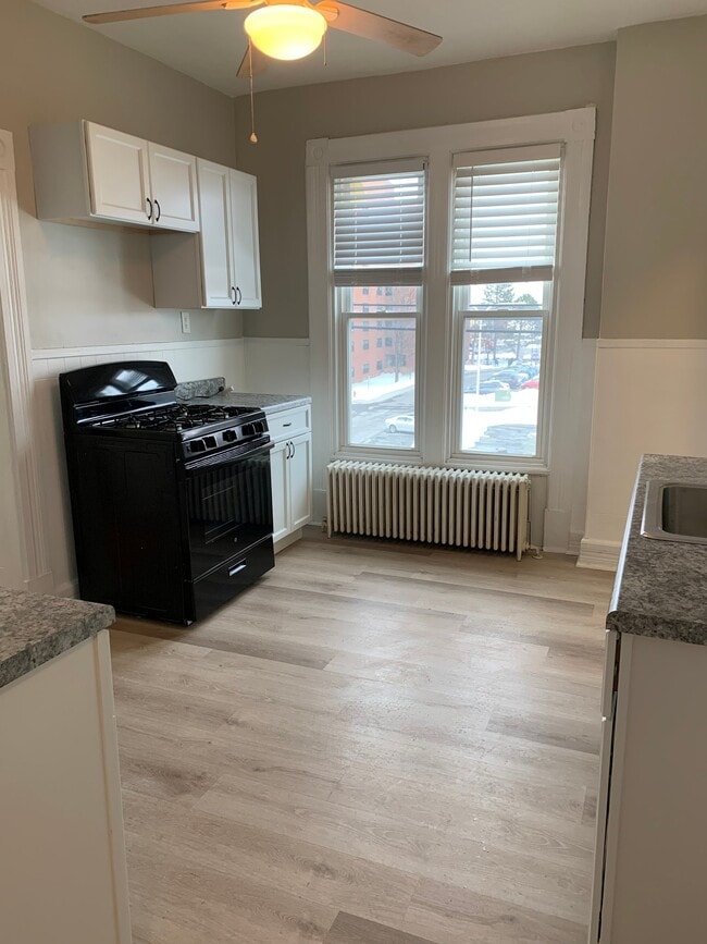 Photo - 1440 1st Ave