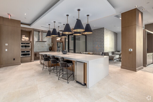 Resident Lounge - Hanover South End