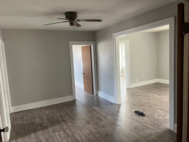 816 Orange St Unidad Upper unit