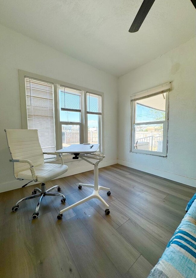 Photo - 1845 E Monroe St