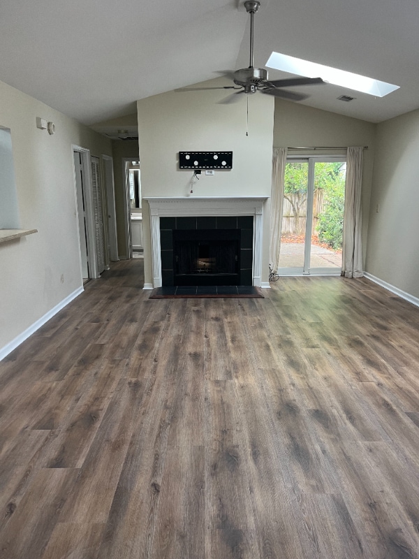 Photo - 1283 Llewellyn Rd