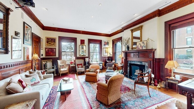 Photo - 404 Beacon St Unit 2