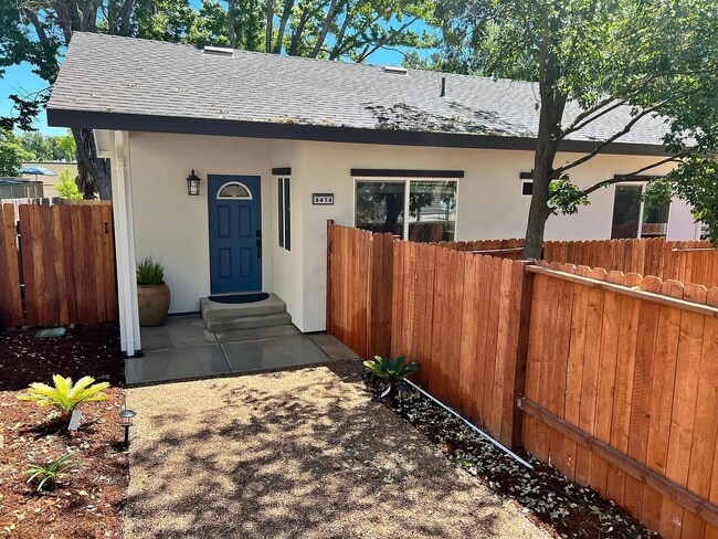 Building Photo - 4434 San Juan Ave