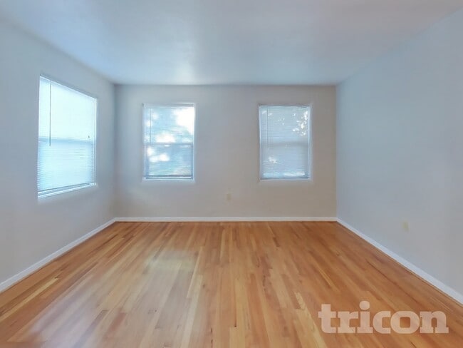 Photo - 342 Camellia Way