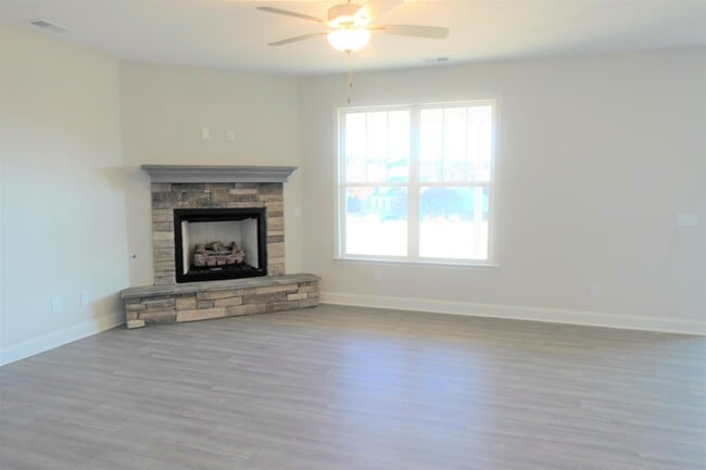 Photo - 2704 Millhone Dr