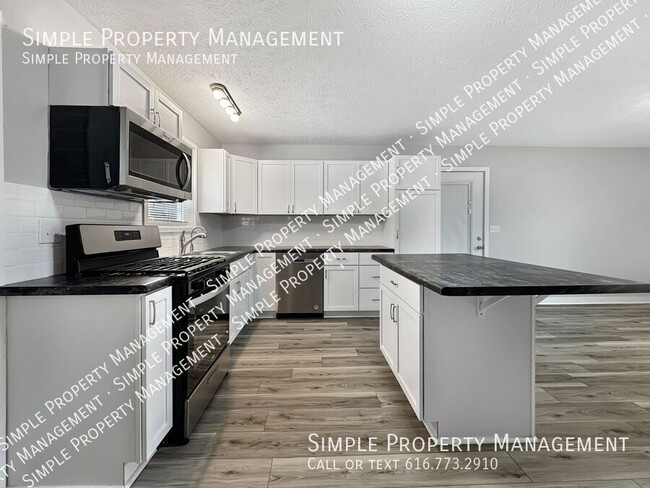 Photo - 12979 Roughys Dr