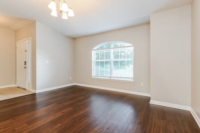 Photo - 13307 Tamarack Blvd