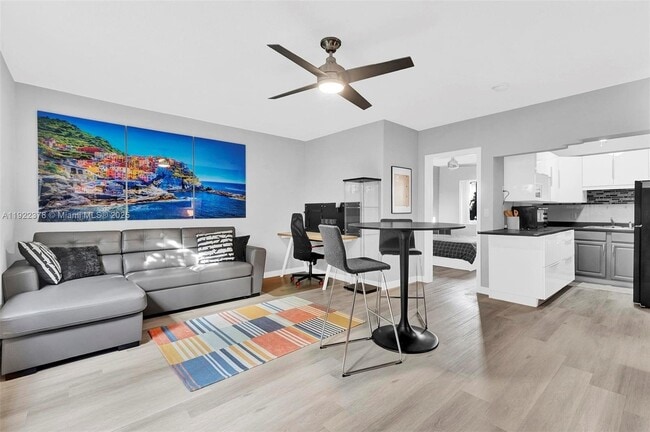 Building Photo - 10076 E Bay Harbor Dr Unit 76A