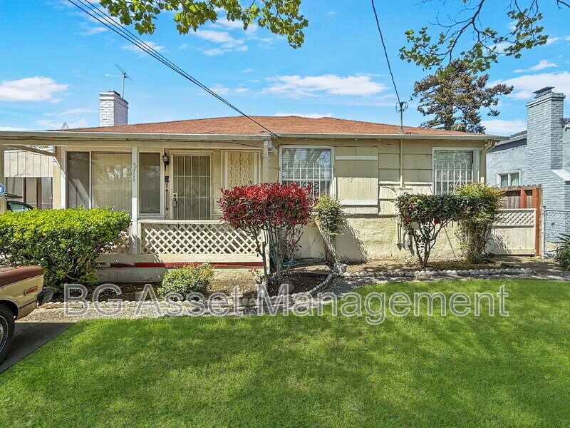 Photo - 571 El Paseo Drive
