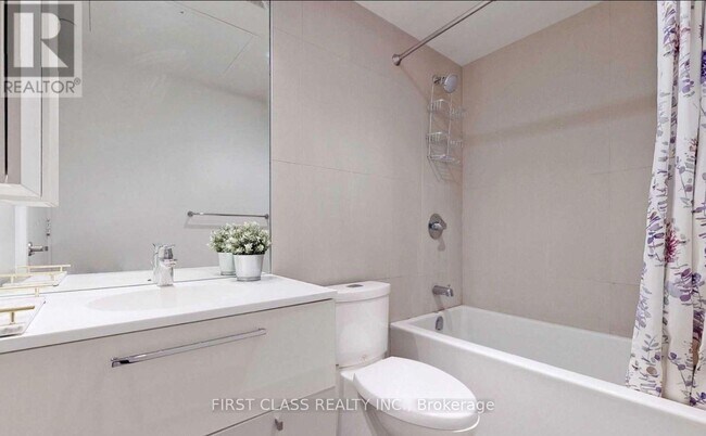 Photo - 15 Grenville St Unit 4202