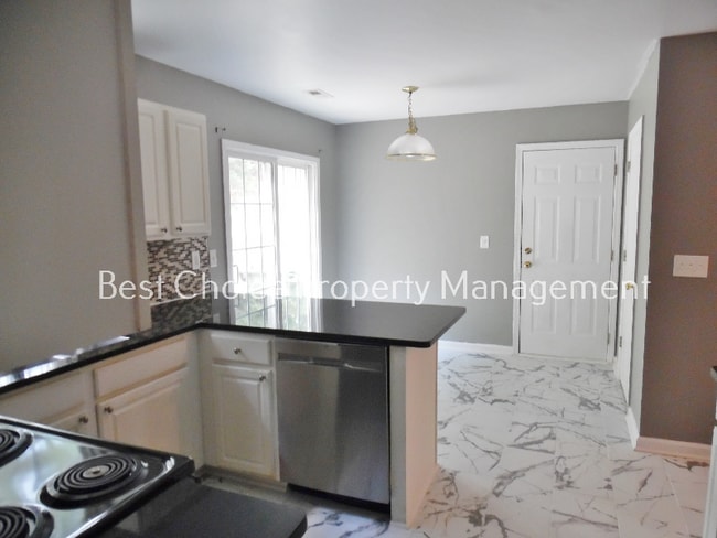Photo - 4 Oyster Bay Ct