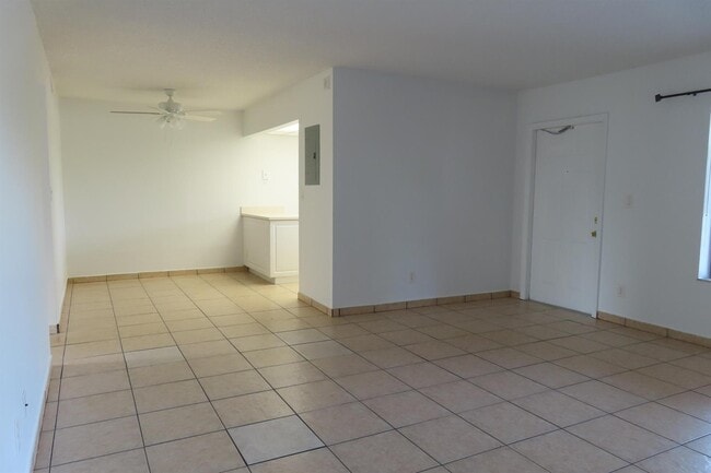 Photo - 6900 SW 39th St Unidad 311K