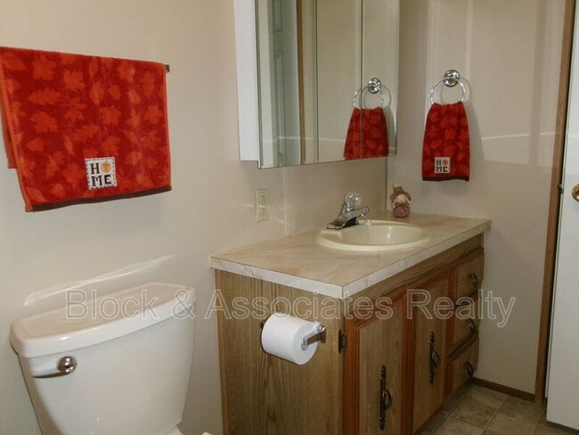 Photo - 6991 Spencer-Dixon Rd