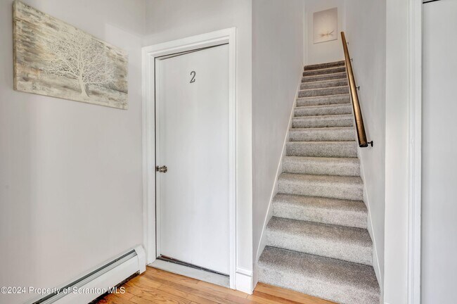Photo - 632 Moosic St
