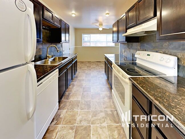 Photo - 1355 Royal Dr