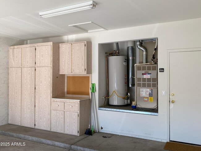 Photo - 320 S 70th St