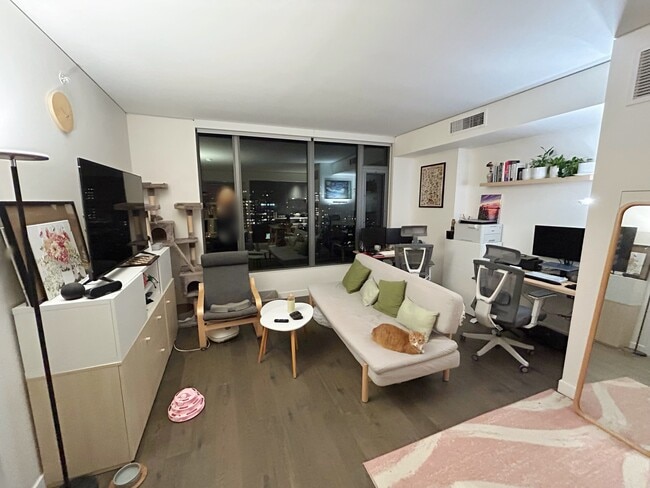 Building Photo - 2510 6th Ave Unit 2105 Rental