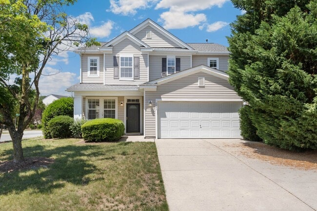 Building Photo - 4BR/2.5BA Charming Colonial Home