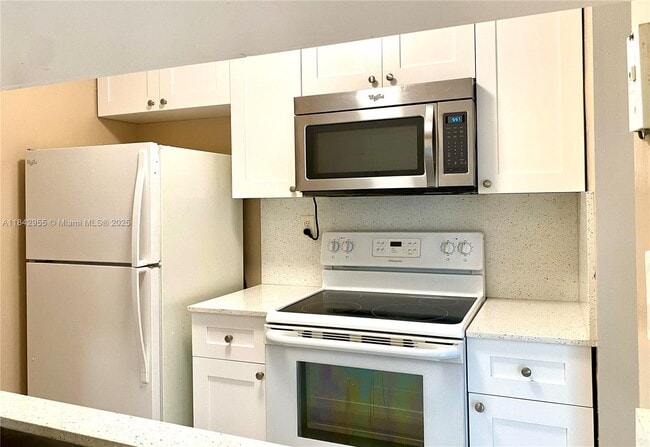 Building Photo - 8006 SW 149th Ave Unit D304 Rental