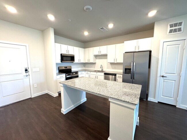 Building Photo - 455 Elevon Pkwy Unit 051102