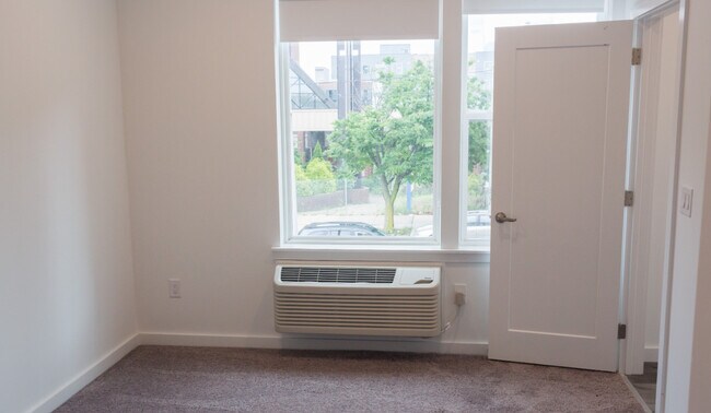 Photo - 1629 W Girard Ave