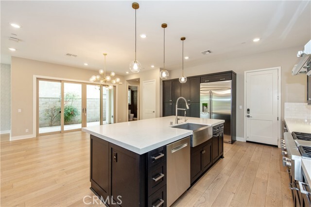 Photo - 104 Turnstone