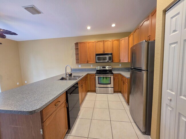 Photo - 4434 Lake Lucerne Cir