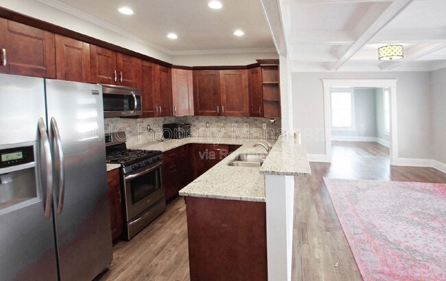 Photo - 1208 Arkwright Pl SE