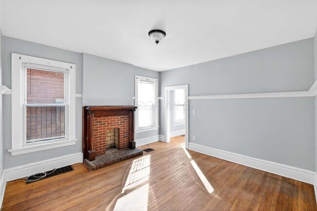 Photo - 1621 E Main St