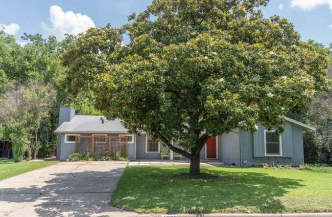 Building Photo - 1802 Northridge Dr