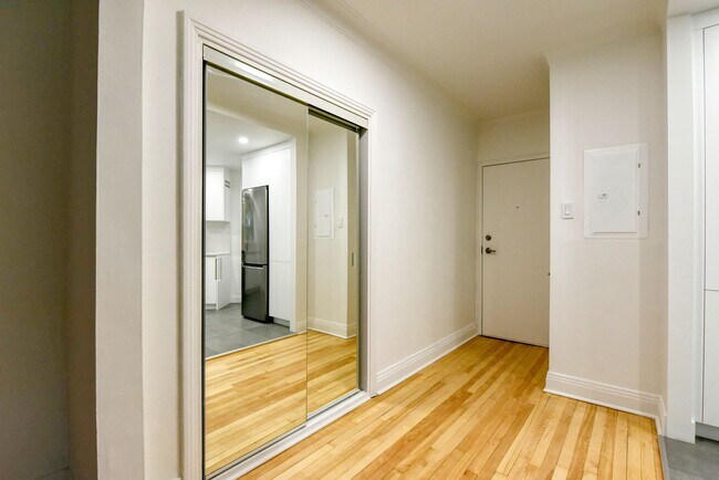 Photo - 3500 Av. Ridgewood Unit 401