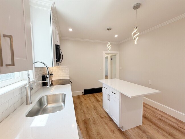 Photo - 47 Walker St Unit 1