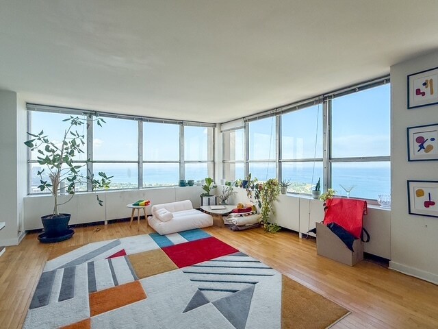 Photo - 655 W Irving Park Rd Unit 4702