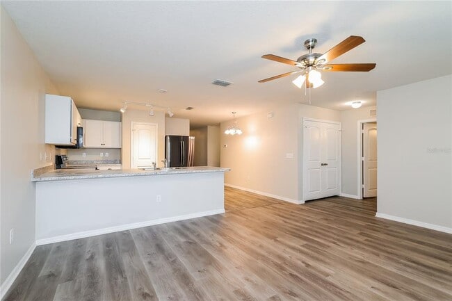 Photo - 231 Begonia Ln