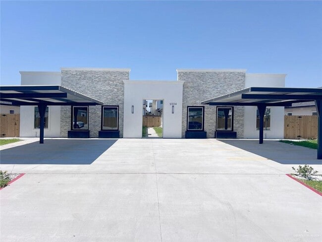 Building Photo - 24 E St Unit 4