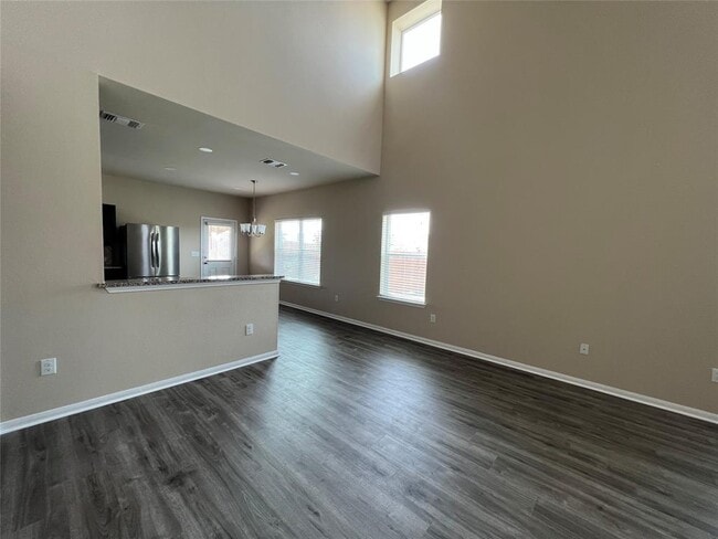 Photo - 441 Moulins Ln