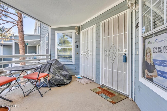 Photo - 1505 N Center St