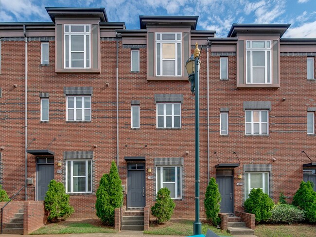 Live ON the light rail and in the heart of... - Live ON the light rail and in the heart of... Townhome