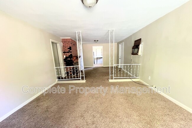 Photo - 3625 Grasselli Ave SW