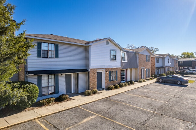 Parkwood Townhomes and Apartments