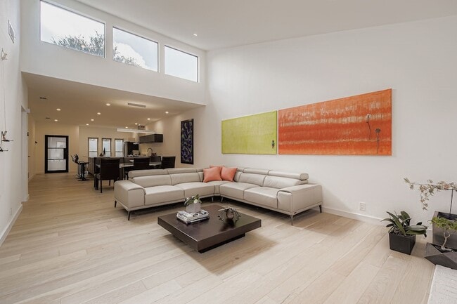 Building Photo - 12364 Montego Plaza