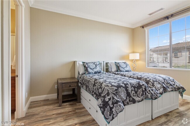 Building Photo - 21 Via Visione Unit 201 Rental