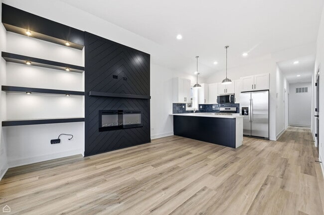 Photo - 861 E 63rd Pl Unit 3