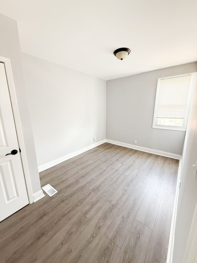 Photo - 2 Bedroom 1 Bathroom Home! Attached Garage!