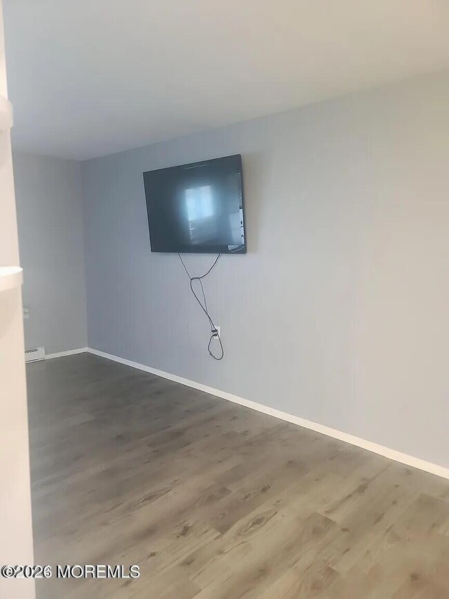 Photo - 219 Buckingham Ct