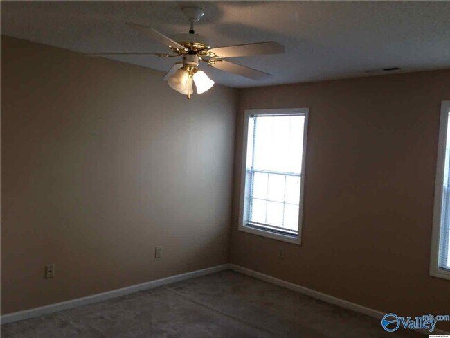 Photo - 110 Wildweed Ct