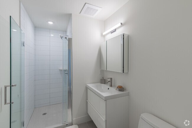 Studio - 511SF - Bathroom